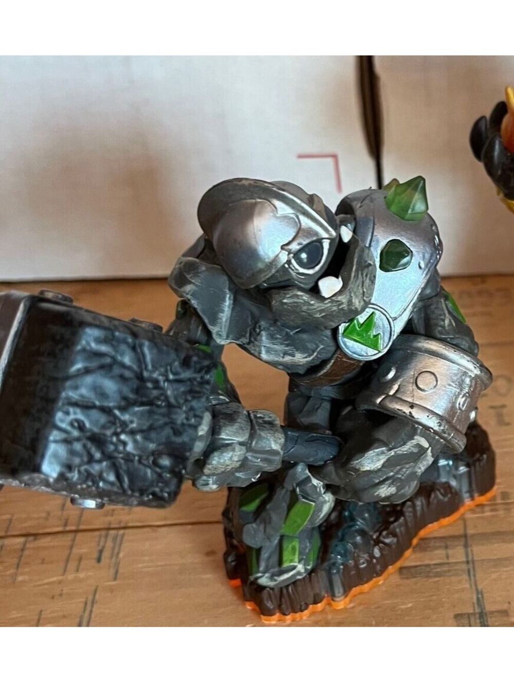 Skylanders Giants Character - Crusher - Orange Base